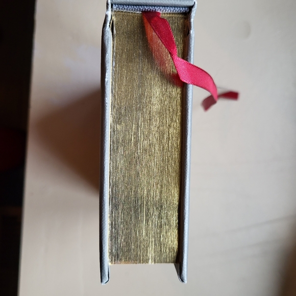 5 year memory journal, never used, good condition - Picture 3 of 5